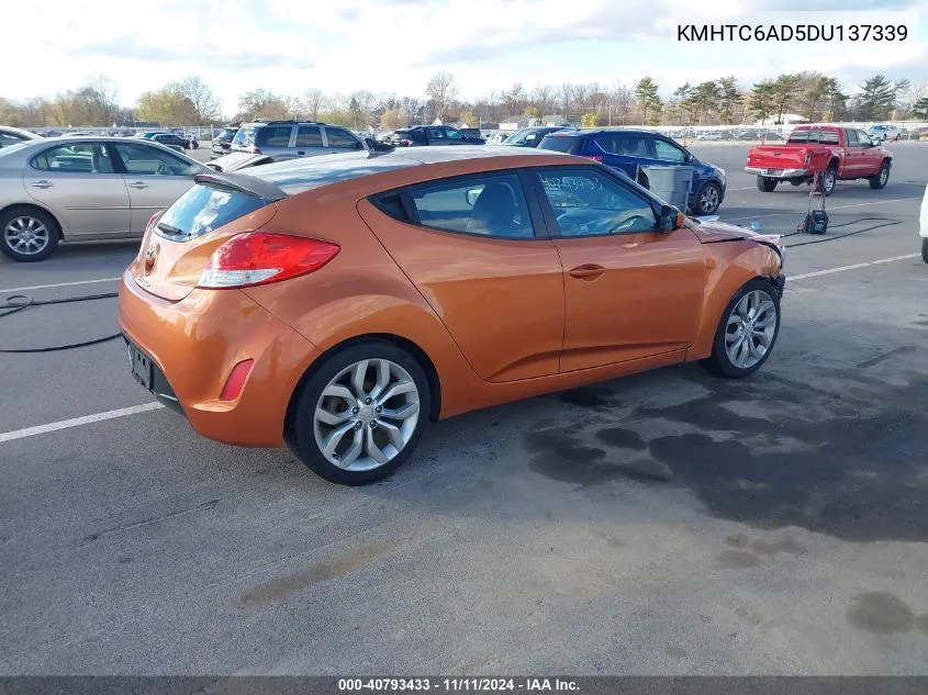 2013 Hyundai Veloster Base W/Black VIN: KMHTC6AD5DU137339 Lot: 40793433