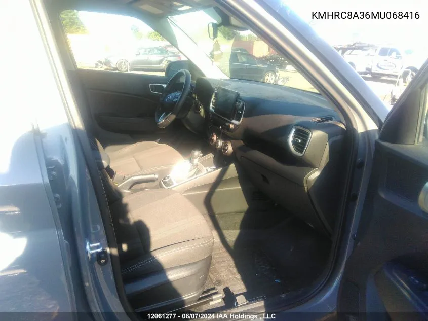 2021 Hyundai Venue Preferred With Two-Tone Body Colour VIN: KMHRC8A36MU068416 Lot: 12061277