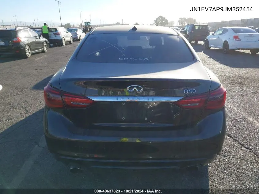 2018 Infiniti Q50 3.0T Luxe VIN: JN1EV7AP9JM352454 Lot: 40637823