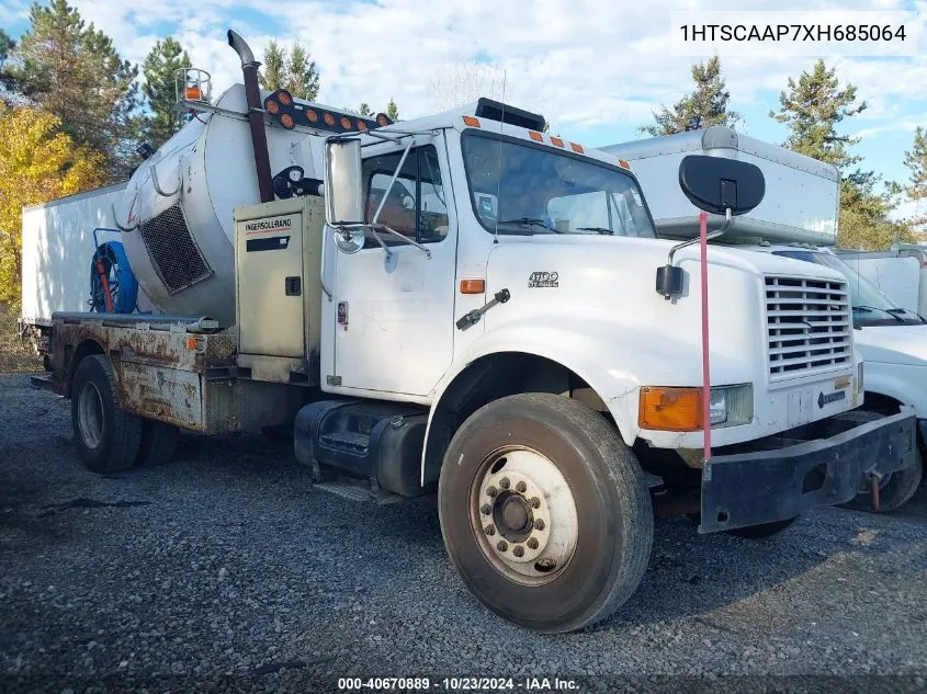 1999 International 4000 4700 VIN: 1HTSCAAP7XH685064 Lot: 40670889