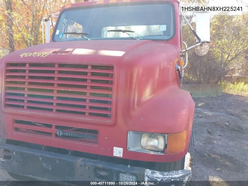 1999 International 8000 8100 VIN: 1HSHBAHN8XH225241 Lot: 40711895