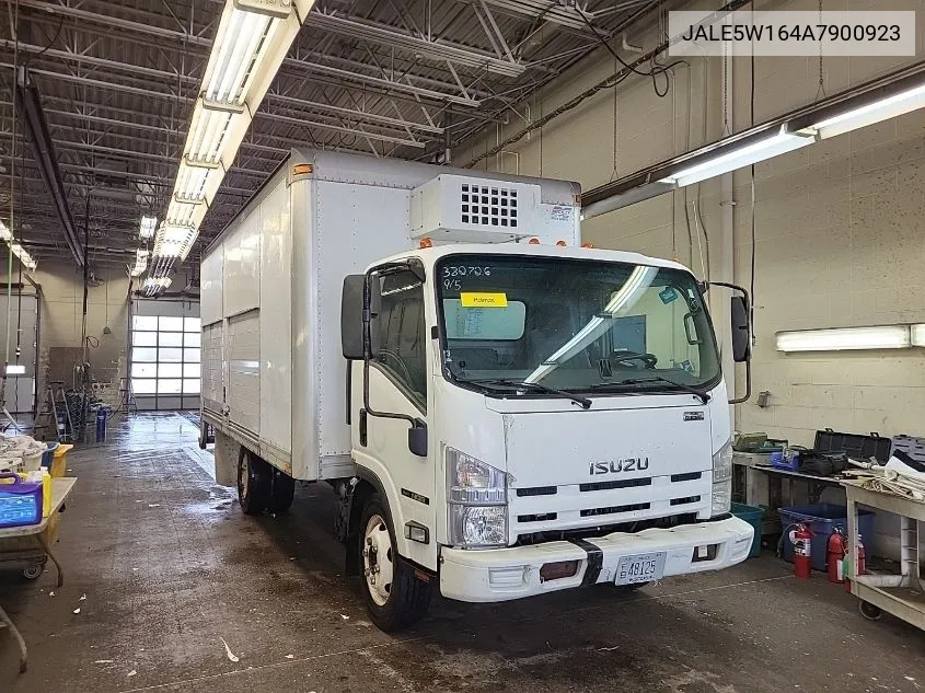 2010 Isuzu Dsl Reg VIN: JALE5W164A7900923 Lot: 40697114