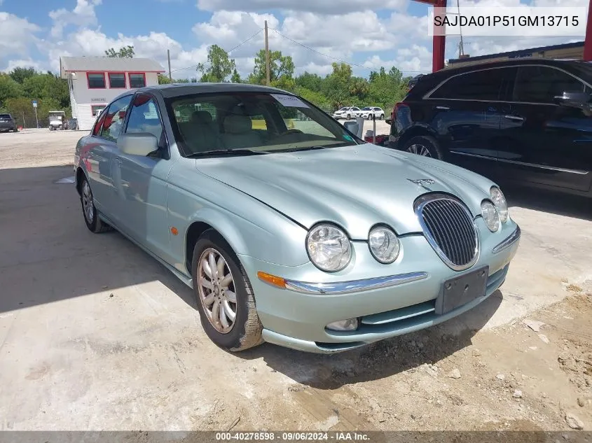 2001 Jaguar S-Type 4.0L V8 VIN: SAJDA01P51GM13715 Lot: 40278598