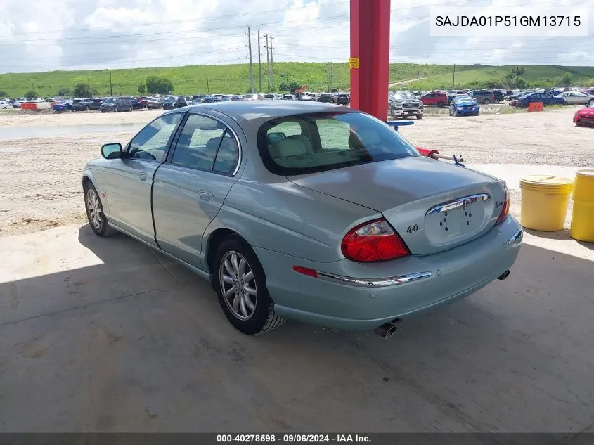 2001 Jaguar S-Type 4.0L V8 VIN: SAJDA01P51GM13715 Lot: 40278598