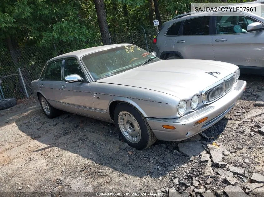 2000 Jaguar Xj8 Vanden Plas VIN: SAJDA24C7YLF07961 Lot: 40396382