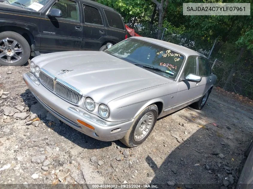 2000 Jaguar Xj8 Vanden Plas VIN: SAJDA24C7YLF07961 Lot: 40396382