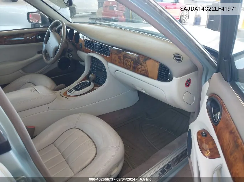 2002 Jaguar Xj8 VIN: SAJDA14C22LF41971 Lot: 40266673