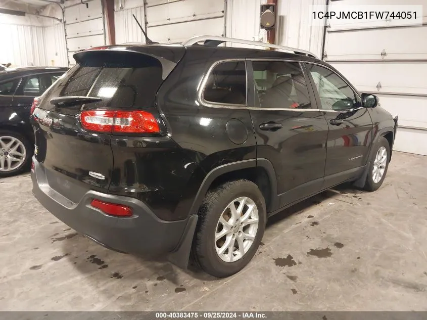 2015 Jeep Cherokee Latitude VIN: 1C4PJMCB1FW744051 Lot: 40383475