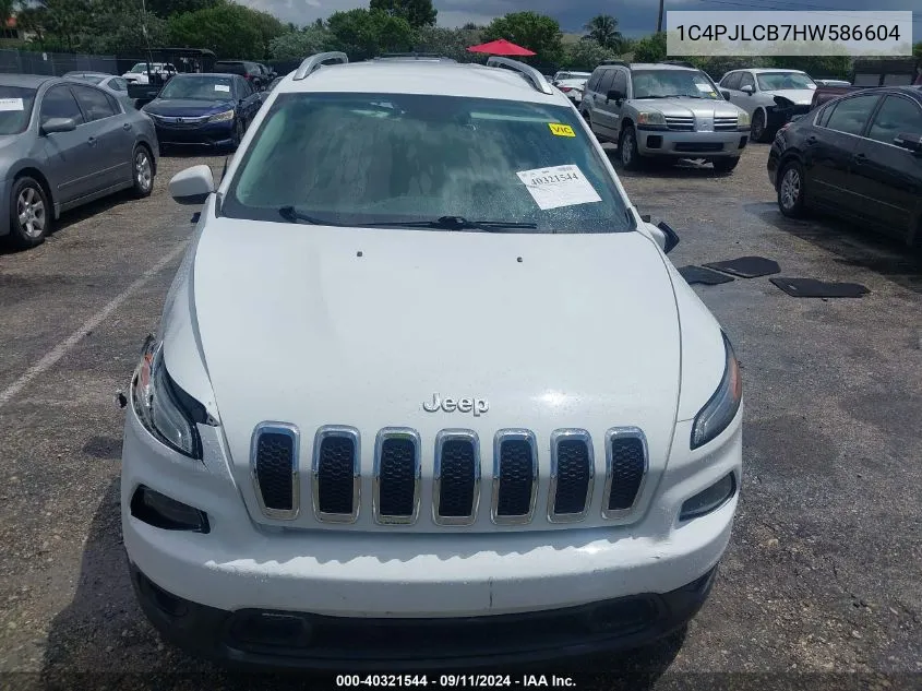 1C4PJLCB7HW586604 2017 Jeep Cherokee Latitude