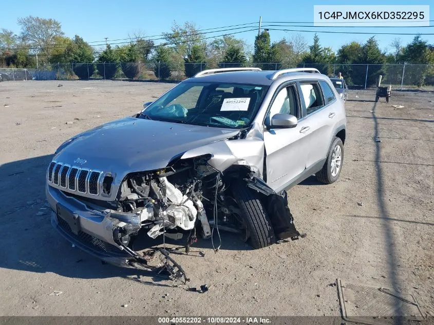 2019 Jeep Cherokee Latitude VIN: 1C4PJMCX6KD352295 Lot: 40552202