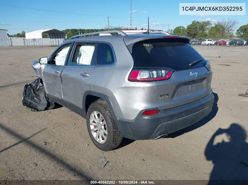 2019 Jeep Cherokee Latitude VIN: 1C4PJMCX6KD352295 Lot: 40552202