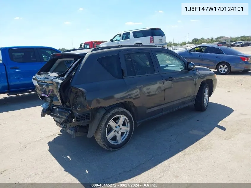 2007 Jeep Compass Sport VIN: 1J8FT47W17D124101 Lot: 40445272