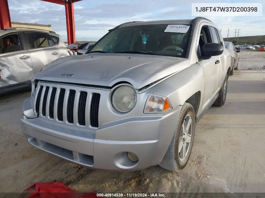 2007 Jeep Compass Sport VIN: 1J8FT47W37D200398 Lot: 40914539