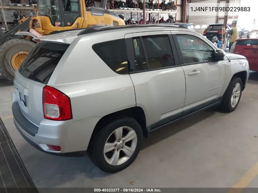 1J4NF1FB9BD229883 2011 Jeep Compass