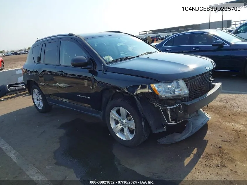 2013 Jeep Compass Latitude VIN: 1C4NJCEB3DD205700 Lot: 39821632