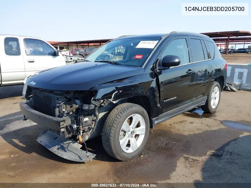 2013 Jeep Compass Latitude VIN: 1C4NJCEB3DD205700 Lot: 39821632