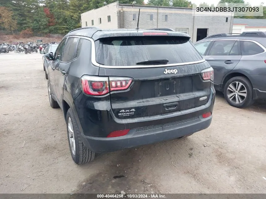 3C4NJDBB3JT307093 2018 Jeep Compass Latitude 4X4