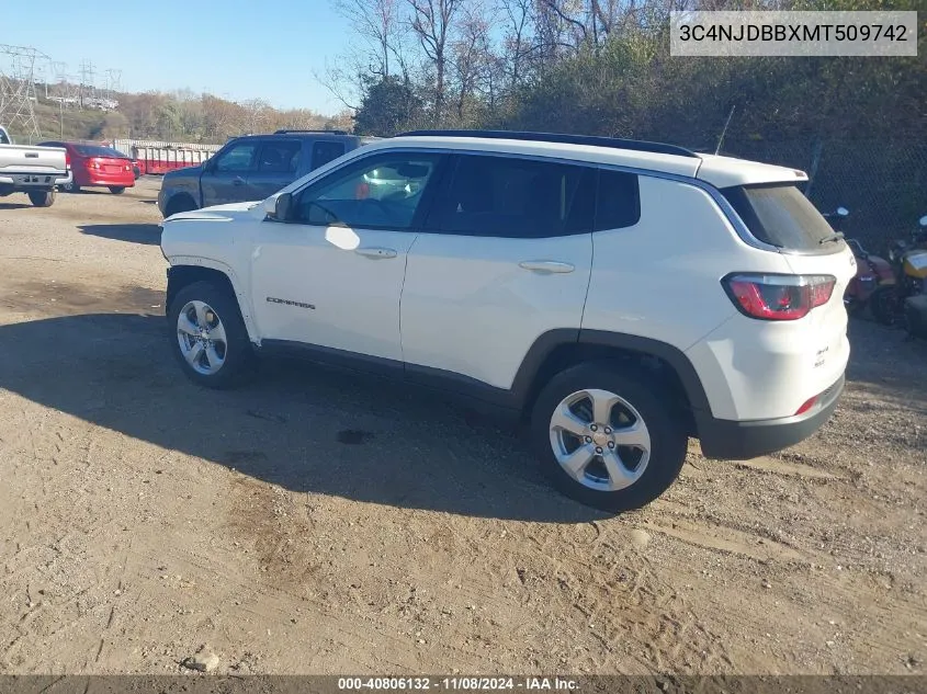 2021 Jeep Compass Latitude 4X4 VIN: 3C4NJDBBXMT509742 Lot: 40806132