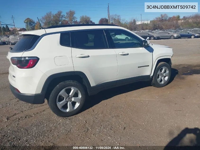 2021 Jeep Compass Latitude 4X4 VIN: 3C4NJDBBXMT509742 Lot: 40806132