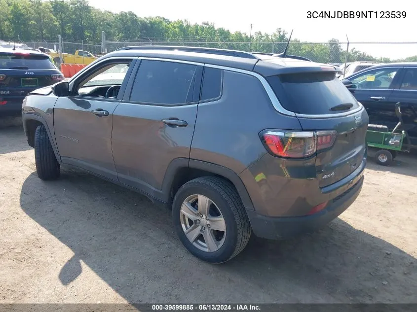 3C4NJDBB9NT123539 2022 Jeep Compass Latitude 4X4