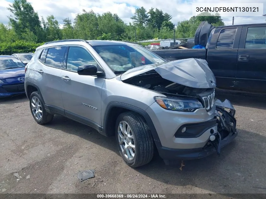 3C4NJDFB6NT130121 2022 Jeep Compass Latitude Lux 4X4