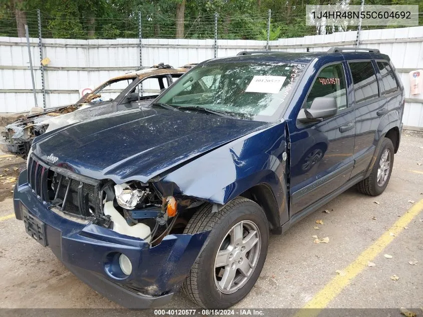 2005 Jeep Grand Cherokee Laredo VIN: 1J4HR48N55C604692 Lot: 40120577