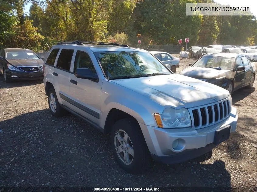 2005 Jeep Grand Cherokee Laredo VIN: 1J4GR48K45C592438 Lot: 40590438