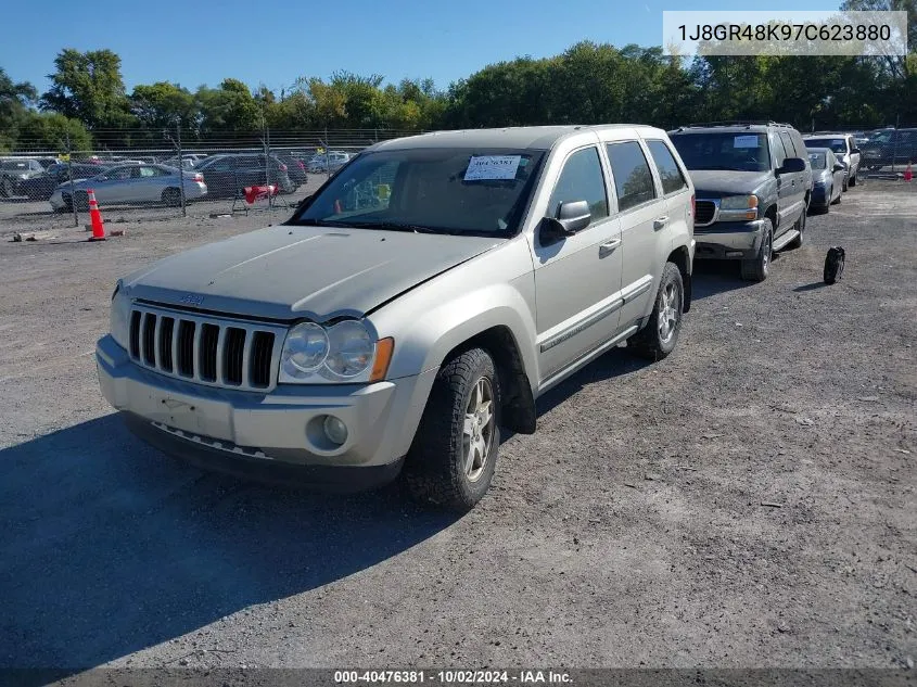 2007 Jeep Grand Cherokee Laredo VIN: 1J8GR48K97C623880 Lot: 40476381