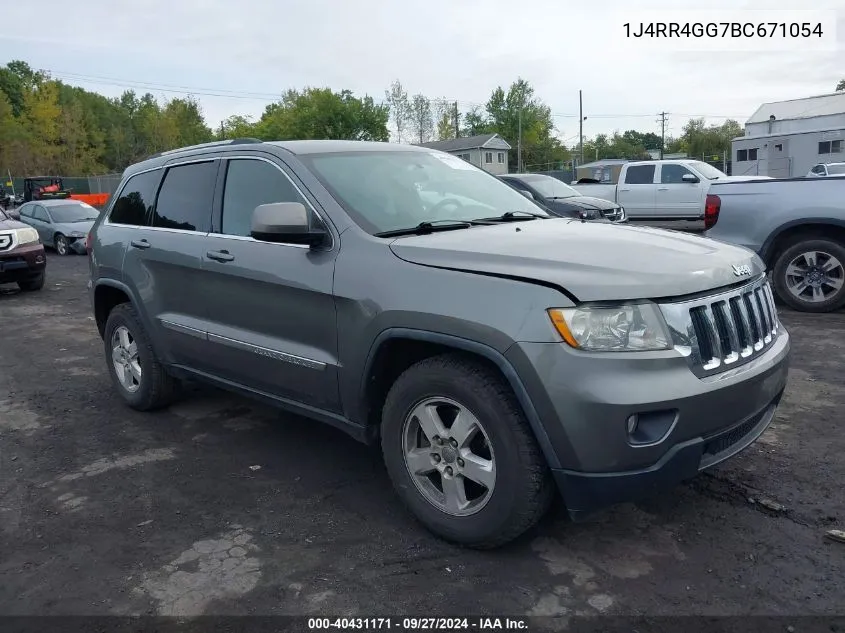 2011 Jeep Grand Cherokee Laredo VIN: 1J4RR4GG7BC671054 Lot: 40431171