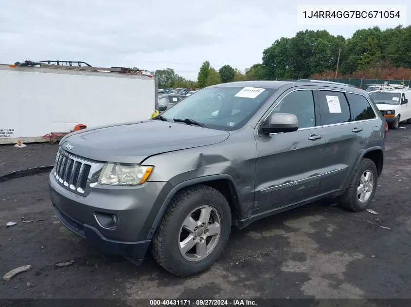 2011 Jeep Grand Cherokee Laredo VIN: 1J4RR4GG7BC671054 Lot: 40431171