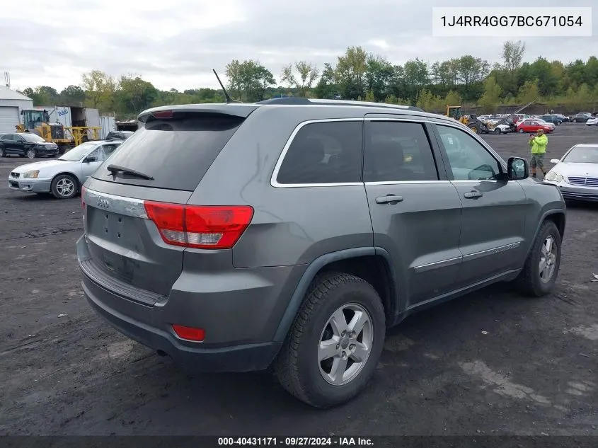 2011 Jeep Grand Cherokee Laredo VIN: 1J4RR4GG7BC671054 Lot: 40431171