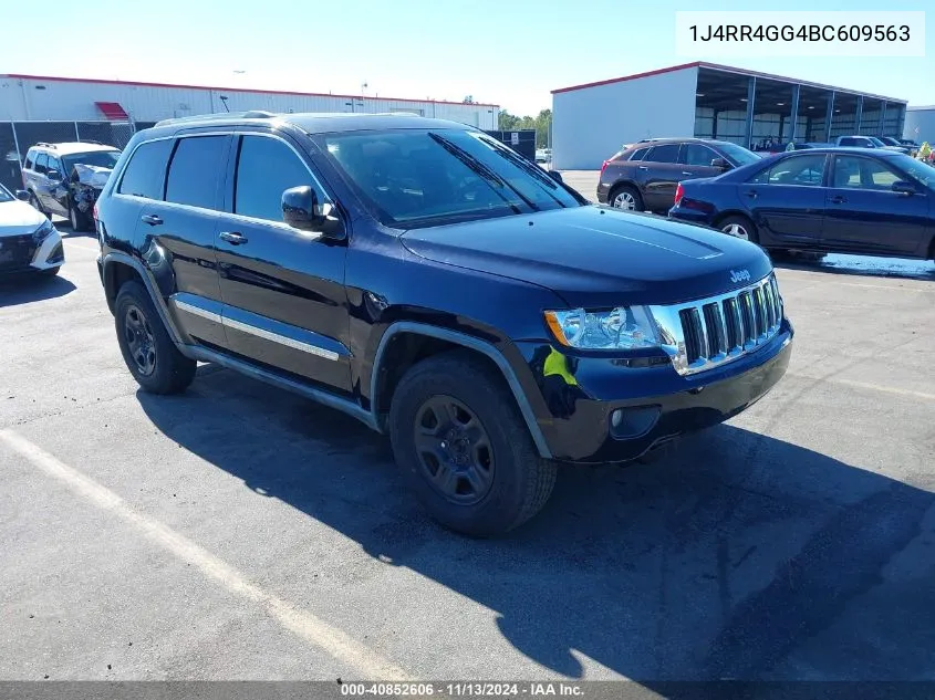 1J4RR4GG4BC609563 2011 Jeep Grand Cherokee Laredo