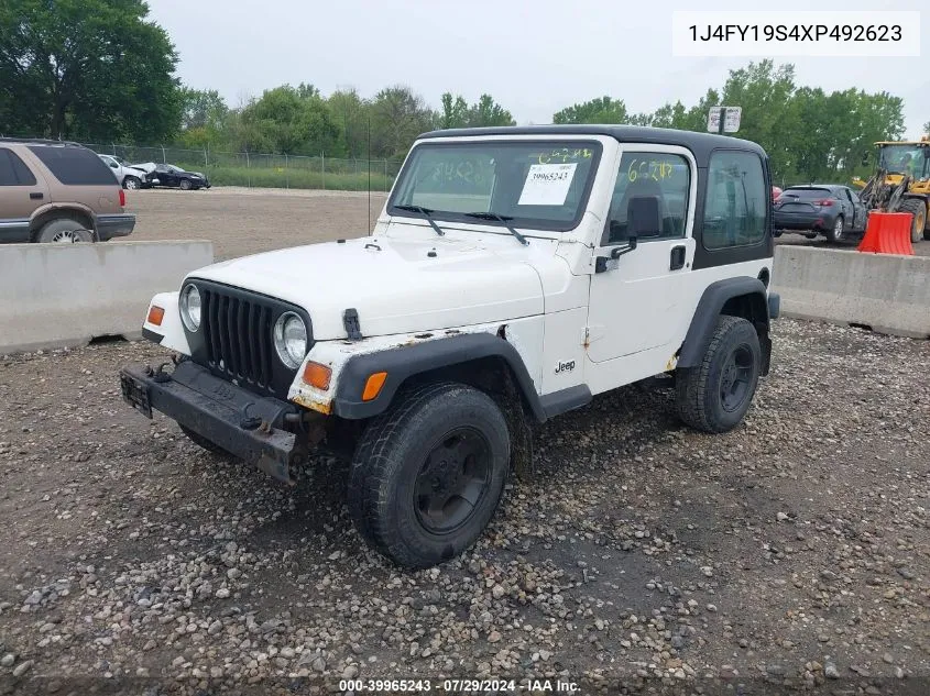 1999 Jeep Wrangler Sport VIN: 1J4FY19S4XP492623 Lot: 39965243