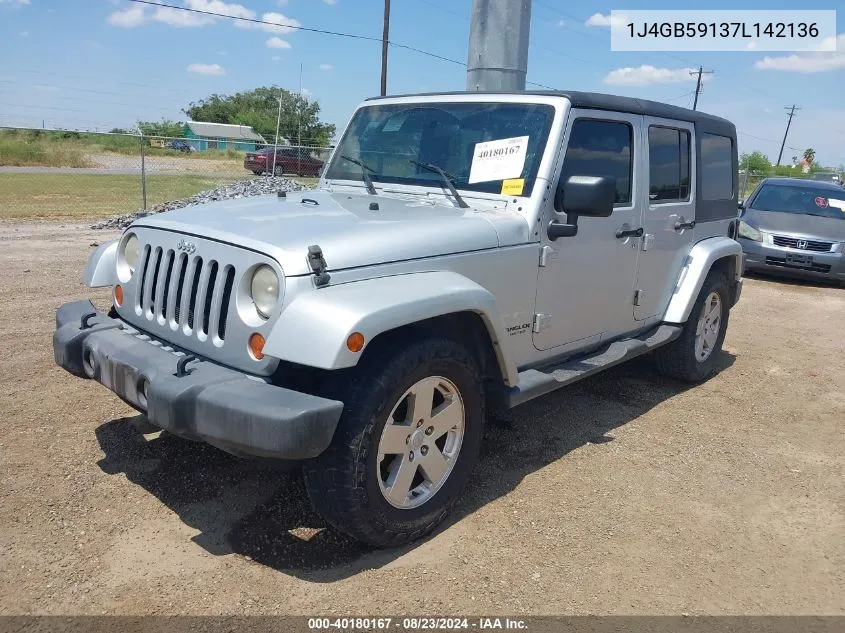 2007 Jeep Wrangler Unlimited Sahara VIN: 1J4GB59137L142136 Lot: 40180167