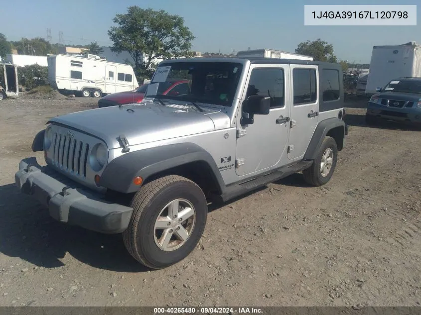 2007 Jeep Wrangler Unlimited X VIN: 1J4GA39167L120798 Lot: 40265480