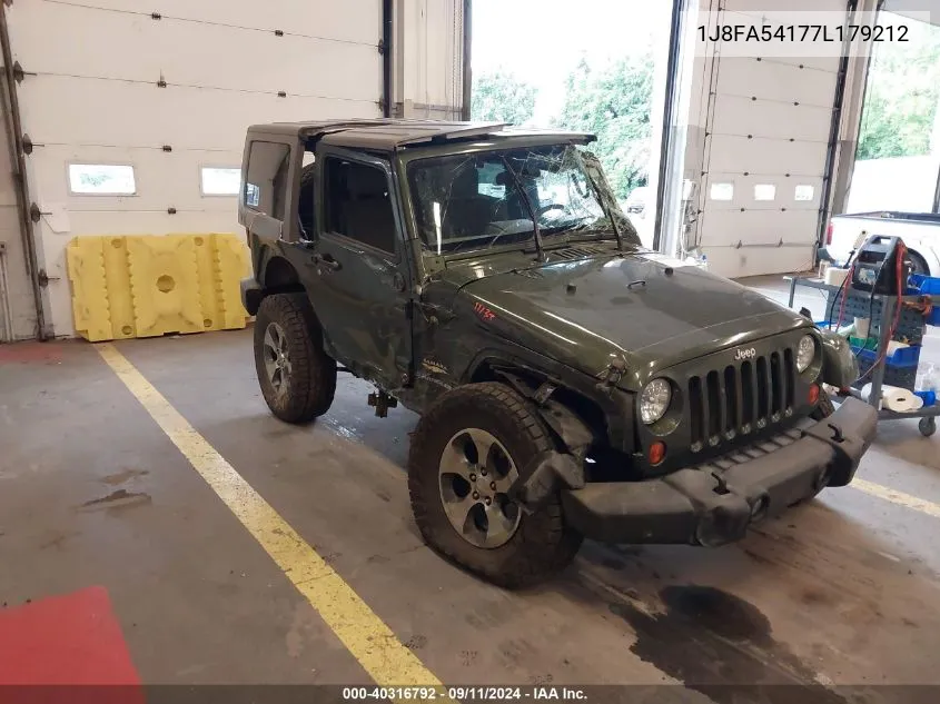 2007 Jeep Wrangler Sahara VIN: 1J8FA54177L179212 Lot: 40316792