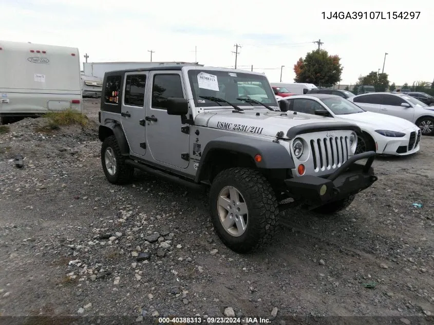 2007 Jeep Wrangler X VIN: 1J4GA39107L154297 Lot: 40388313