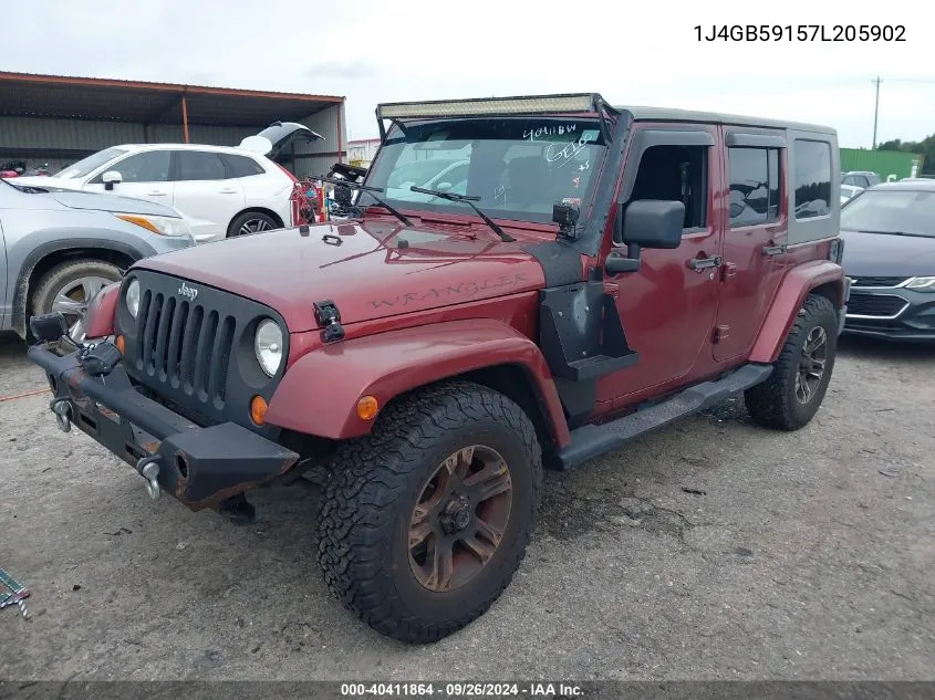 2007 Jeep Wrangler Unlimited Sahara VIN: 1J4GB59157L205902 Lot: 40411864