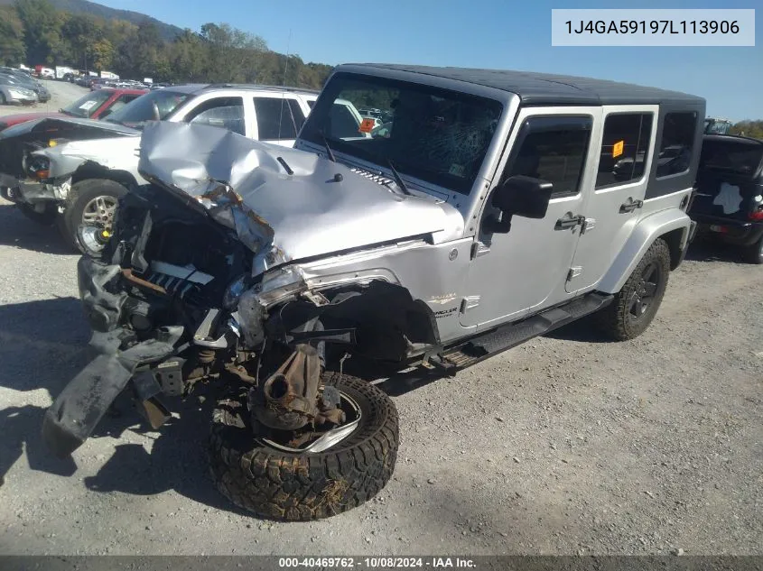 2007 Jeep Wrangler Unlimited Sahara VIN: 1J4GA59197L113906 Lot: 40469762