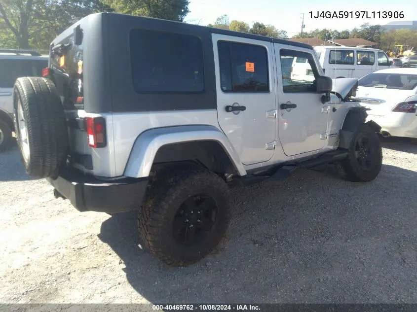 2007 Jeep Wrangler Unlimited Sahara VIN: 1J4GA59197L113906 Lot: 40469762