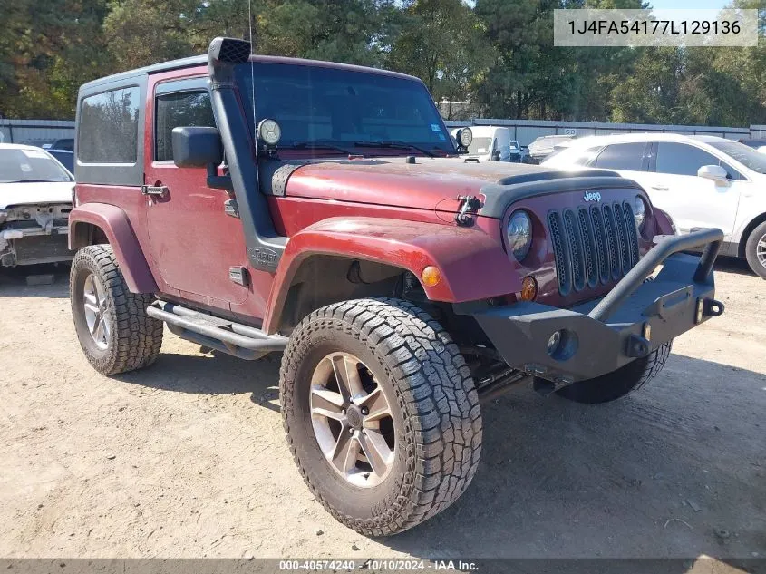 2007 Jeep Wrangler Sahara VIN: 1J4FA54177L129136 Lot: 40574240