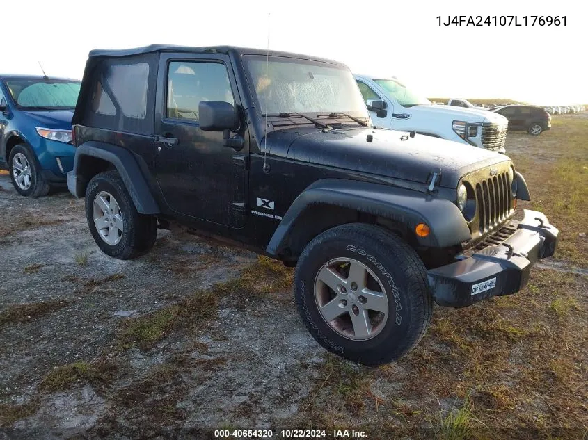 2007 Jeep Wrangler X VIN: 1J4FA24107L176961 Lot: 40654320