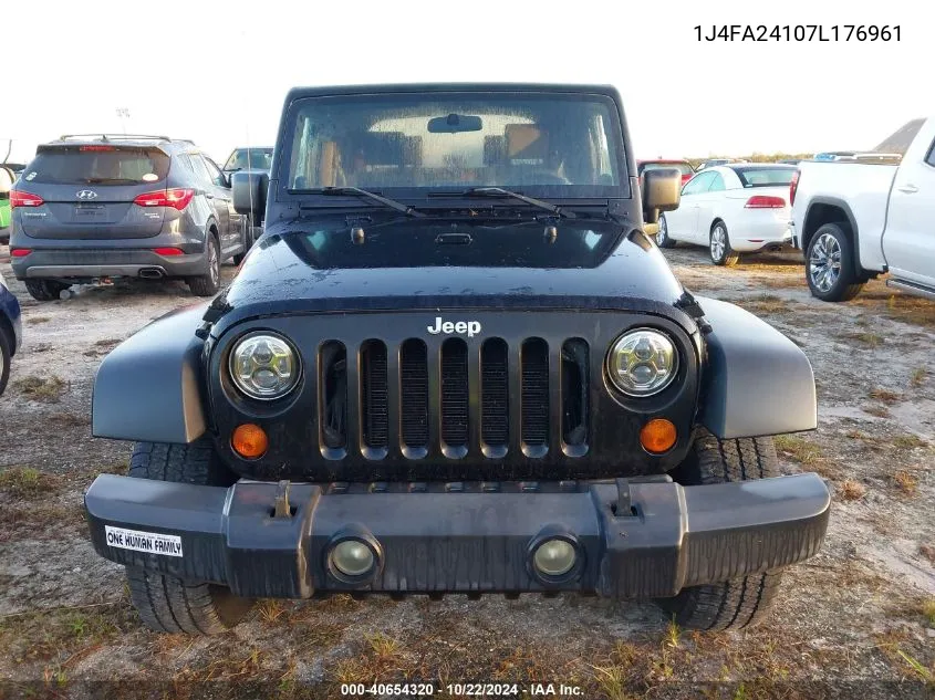 2007 Jeep Wrangler X VIN: 1J4FA24107L176961 Lot: 40654320