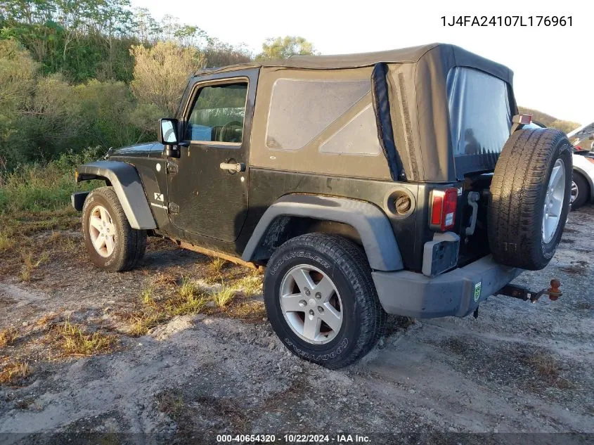 2007 Jeep Wrangler X VIN: 1J4FA24107L176961 Lot: 40654320