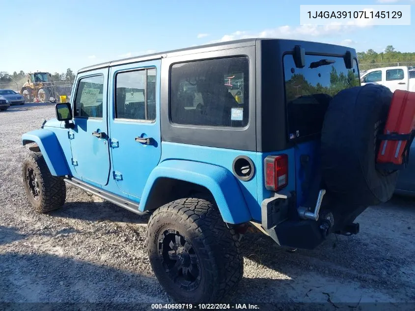 2007 Jeep Wrangler Unlimited X VIN: 1J4GA39107L145129 Lot: 40659719