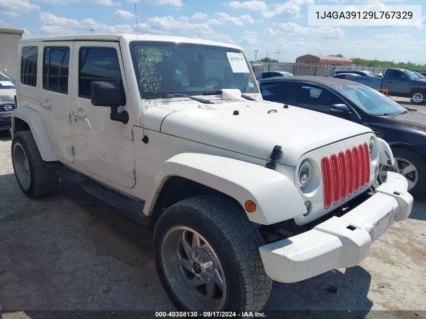 1J4GA39129L767329 2009 Jeep Wrangler Unlimited X