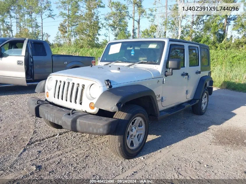 2009 Jeep Wrangler Unlimited X Rhd VIN: 1J4GZ391X9L744096 Lot: 40422490