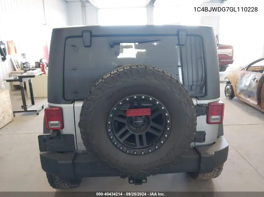 1C4BJWDG7GL110228 2016 Jeep Wrangler Unlimited Sport