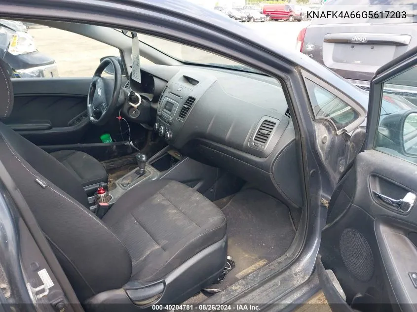 KNAFK4A66G5617203 2016 Kia Forte Lx