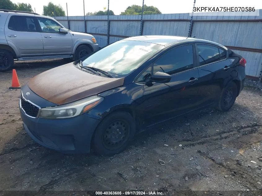 3KPFK4A75HE070586 2017 Kia Forte Lx